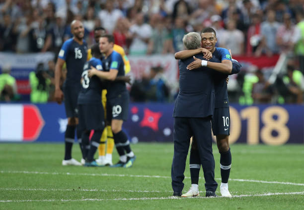 关键人物与 关键人物与